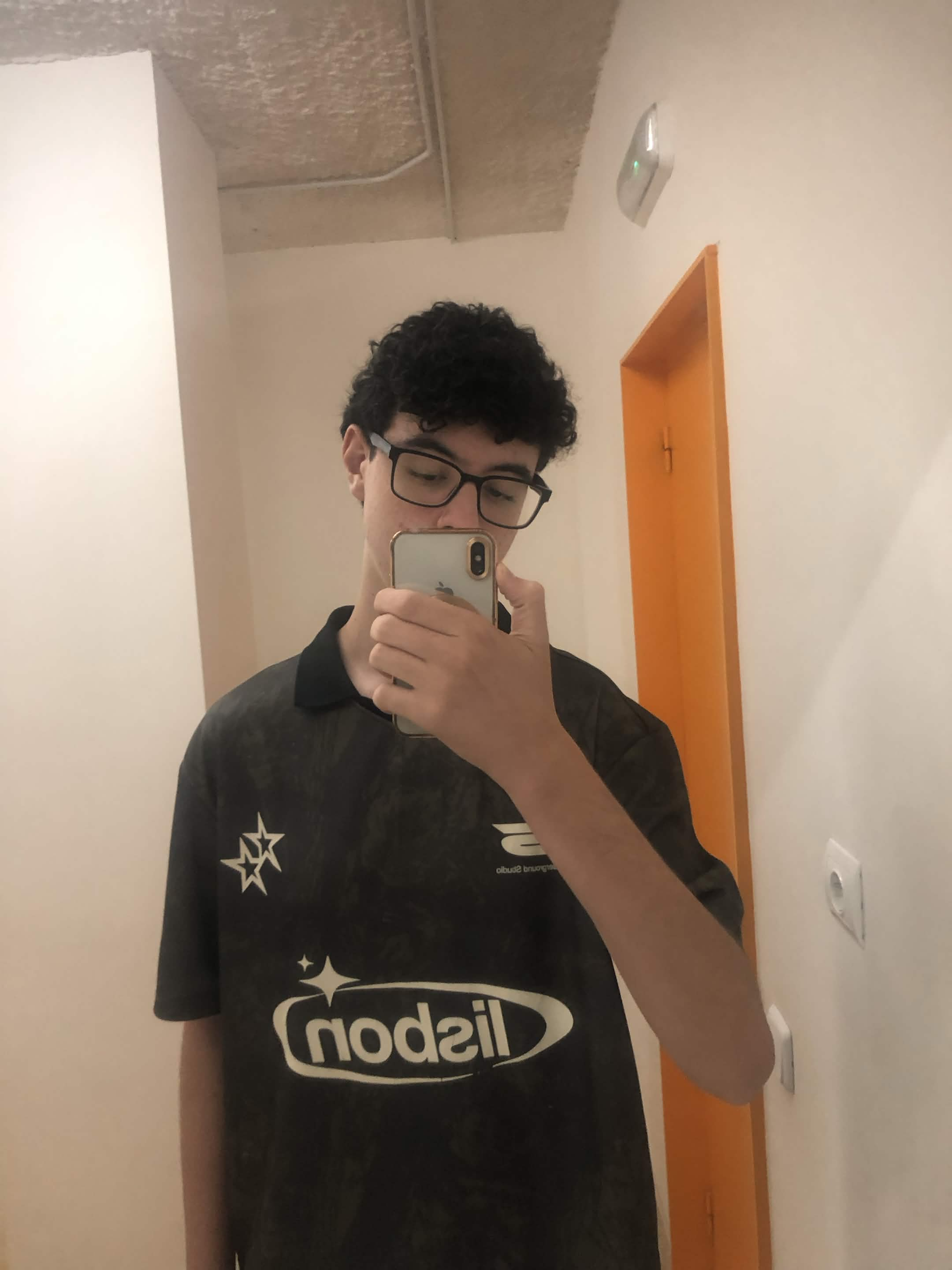 Adil
